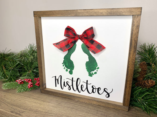 DIY Mistletoes Sign Children’s Feet