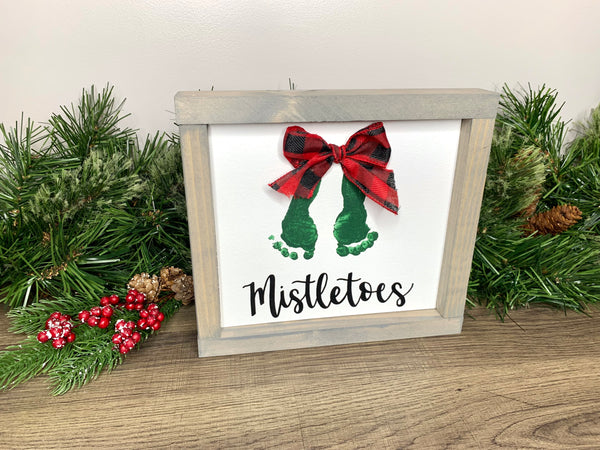 DIY Mistletoes Sign Children’s Feet