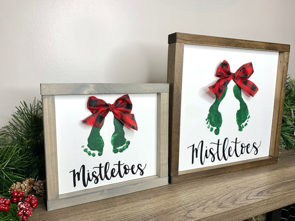 DIY Mistletoes Sign Children’s Feet